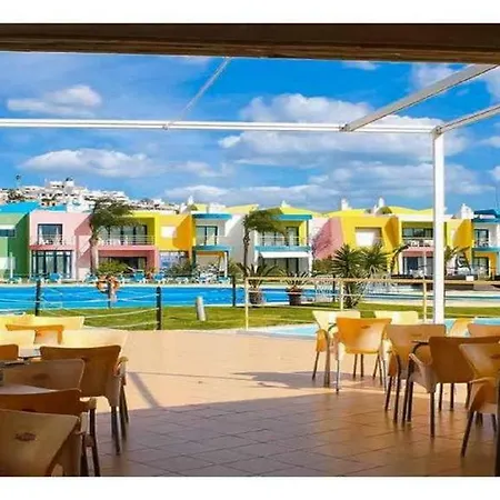 Marina De Orada - 2-bed With Huge Pool Apartment *