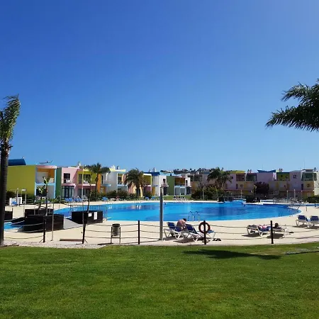 Appartement Marina De Orada - 2-bed With Huge Pool *
