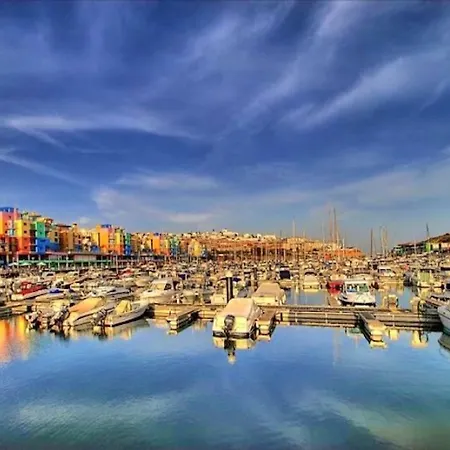 Marina De Orada - 2-bed With Huge Pool Apartment
