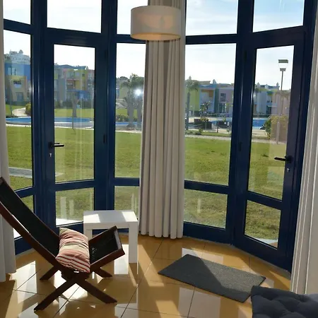 Apartment Marina De Orada - 2-bed With Huge Pool *
