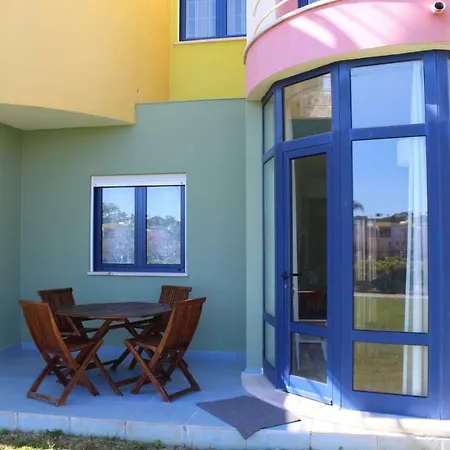 Marina De Orada - 2-bed With Huge Pool Apartment *